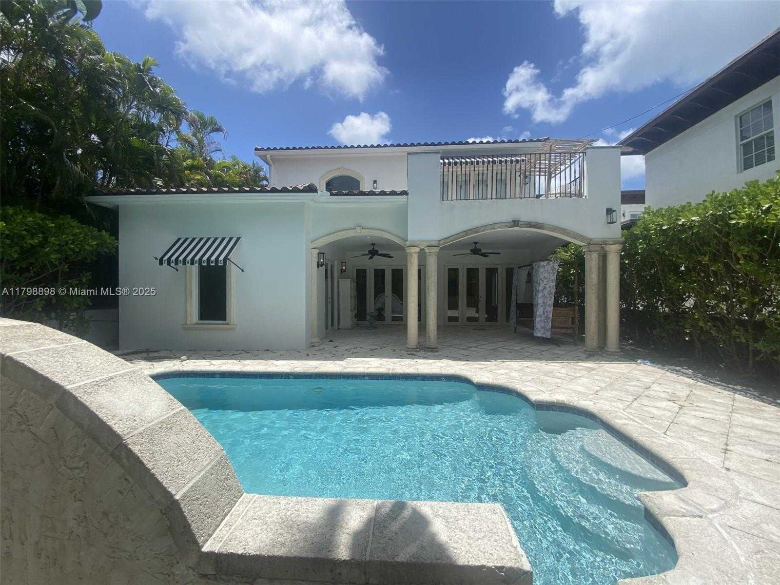 Small Image of 2422 SOUTH MIAMI AVE, Miami Number 35