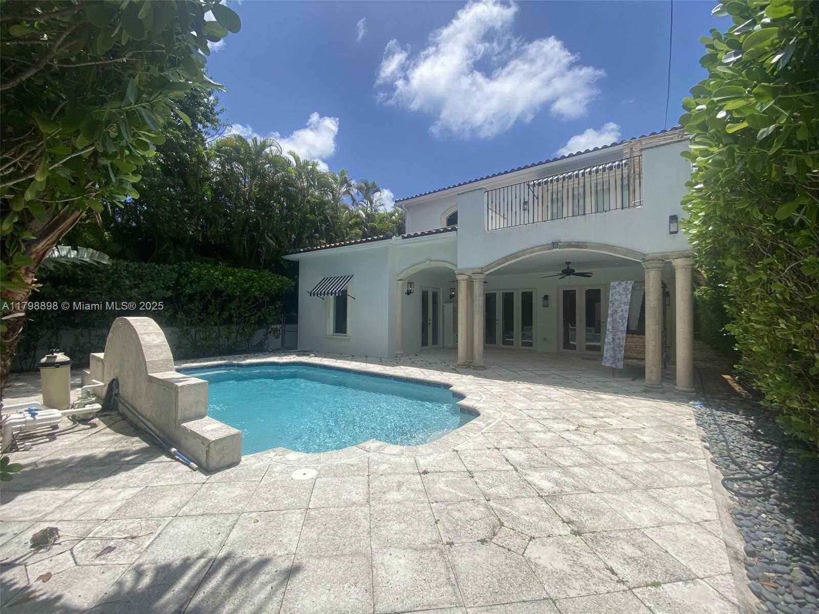 Small Image of 2422 SOUTH MIAMI AVE, Miami Number 36