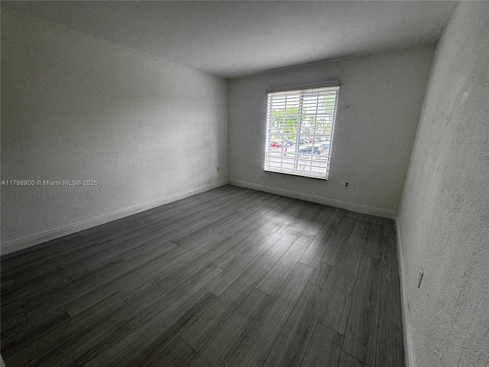 Small Image of 4900 NORTH WEST 79TH AVE #202, Doral Number 3