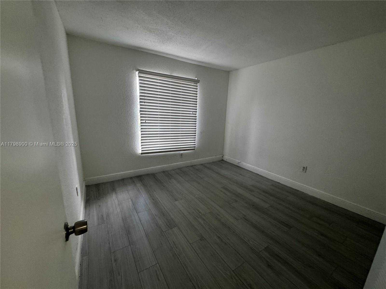 Small Image of 4900 NORTH WEST 79TH AVE #202, Doral Number 4