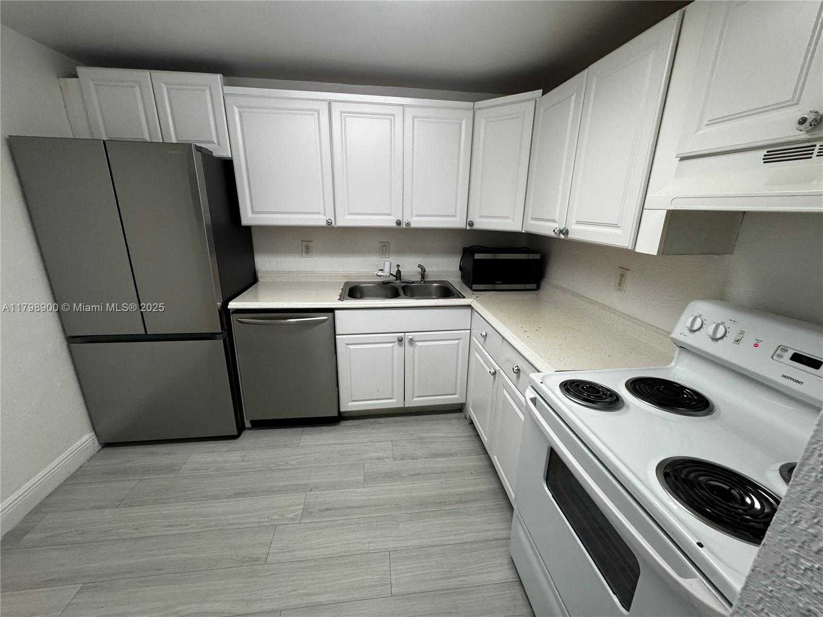 Small Image of 4900 NORTH WEST 79TH AVE #202, Doral Number 8