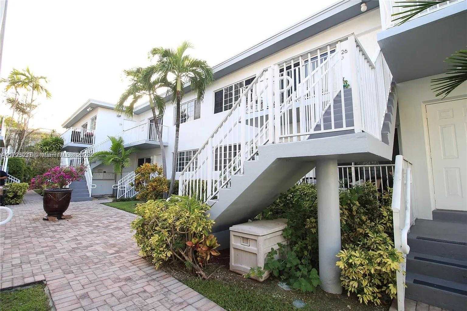 Small Image of 9260 BAY HARBOR TER #22, Bay Harbor Islands Number 20