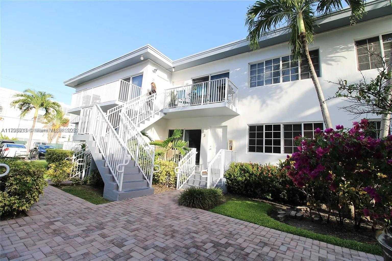 Small Image of 9260 BAY HARBOR TER #22, Bay Harbor Islands Number 21
