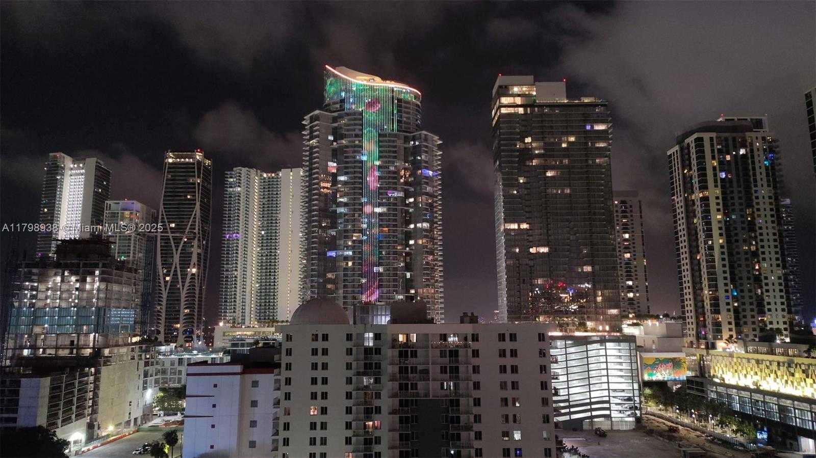 Small Image of 850 NORTH MIAMI AVE #W-1801, Miami Number 22