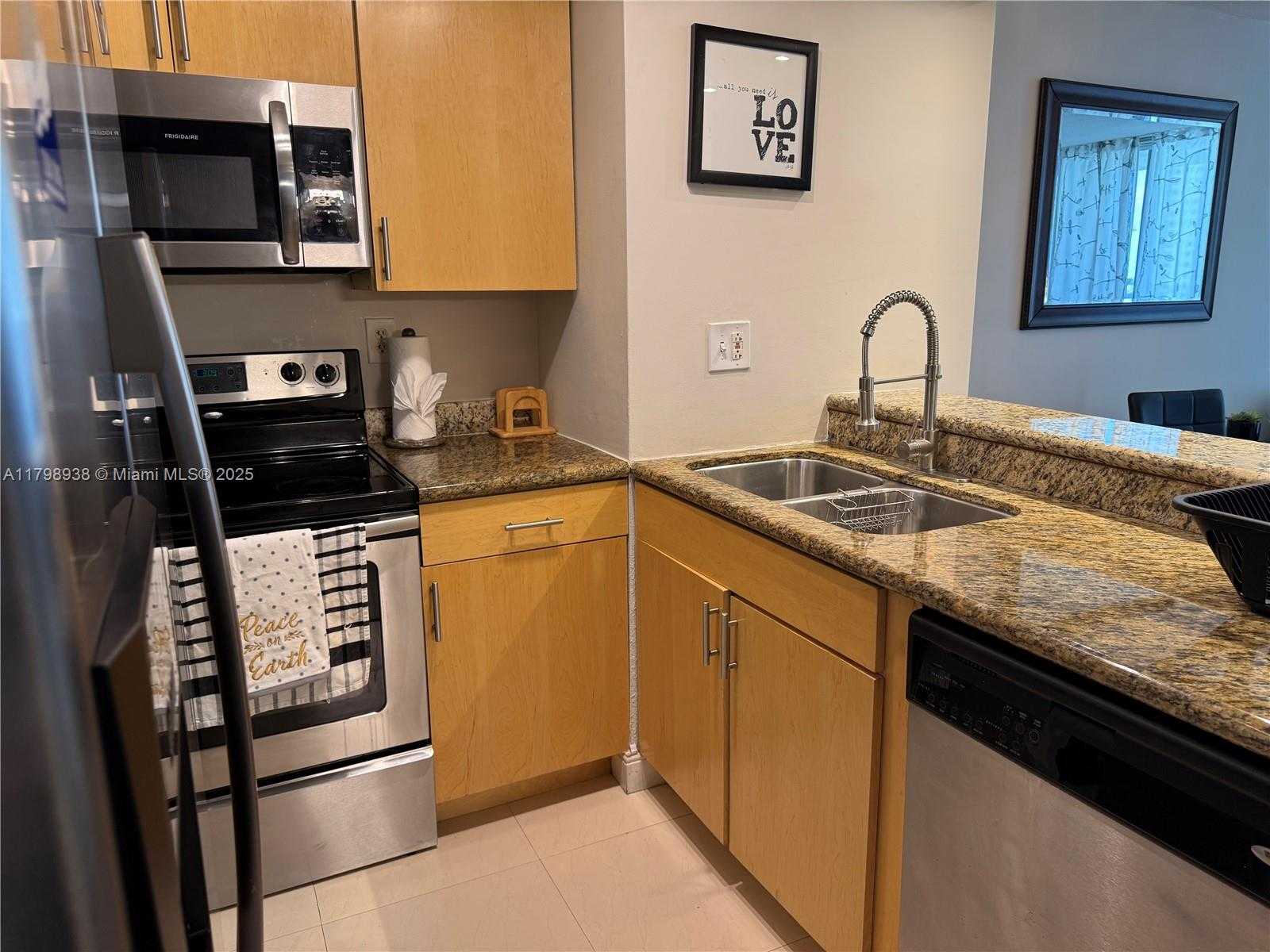 Small Image of 850 NORTH MIAMI AVE #W-1801, Miami Number 3