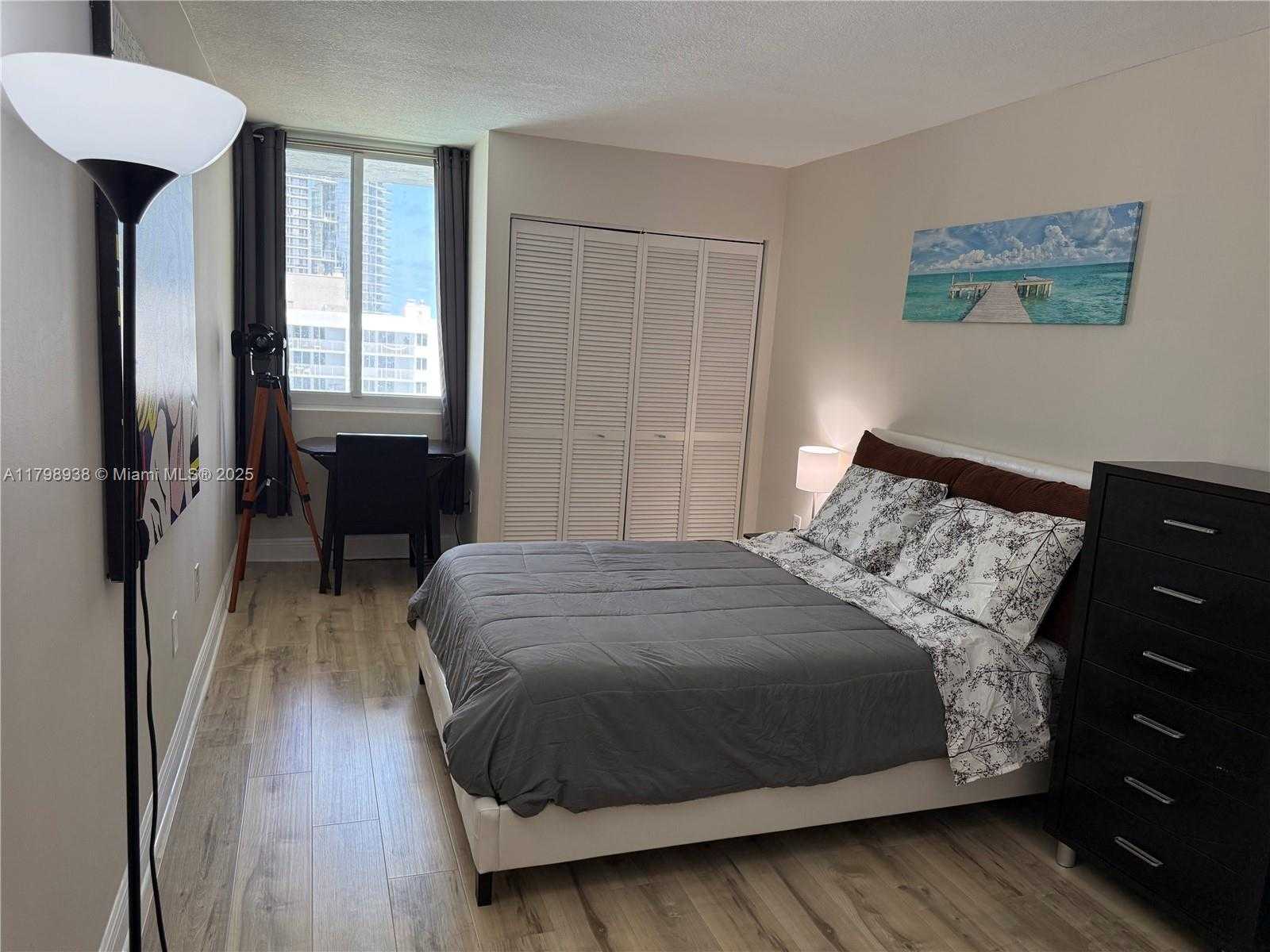 Small Image of 850 NORTH MIAMI AVE #W-1801, Miami Number 6
