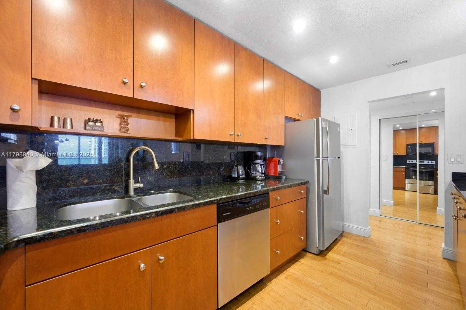Small Image of 19370 COLLINS AVE #1507, Sunny Isles Beach Number 10