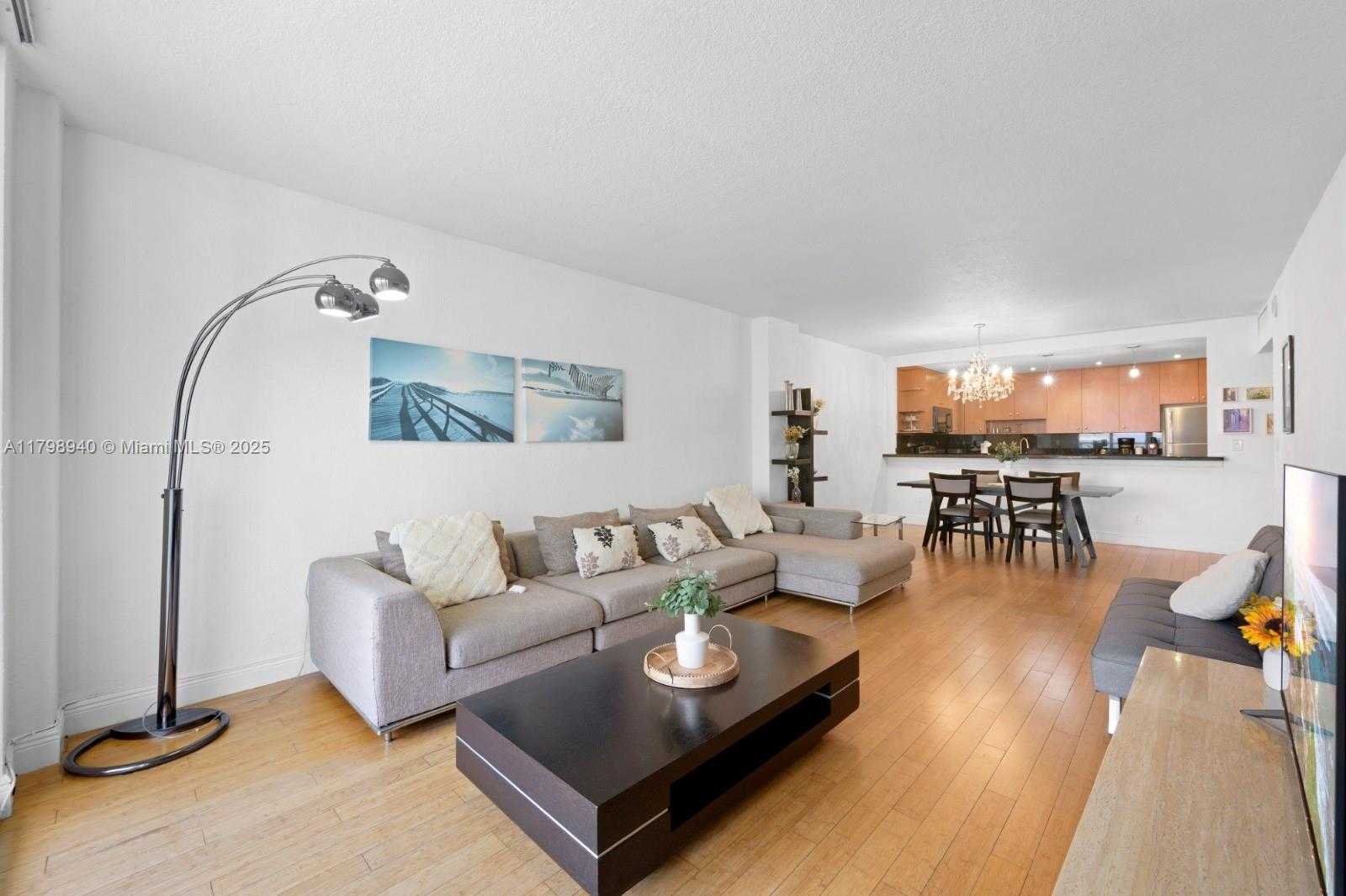 Small Image of 19370 COLLINS AVE #1507, Sunny Isles Beach Number 5