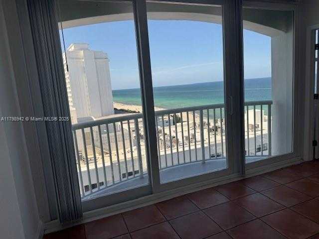 Small Image of 5401 NORTH EAST COLLINS AVE #1011, Miami Beach Number 25