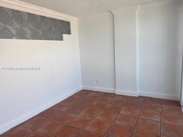 Small Image of 5401 NORTH EAST COLLINS AVE #1011, Miami Beach Number 27