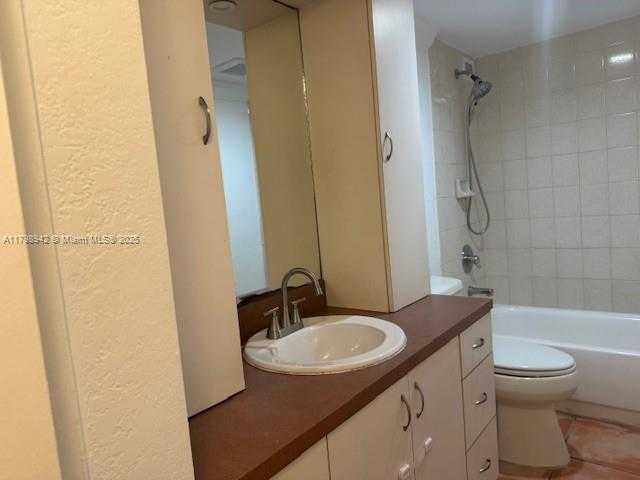 Small Image of 5401 NORTH EAST COLLINS AVE #1011, Miami Beach Number 30