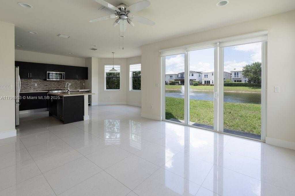 Small Image of 10464 NORTH WEST 70TH LN, Doral Number 10