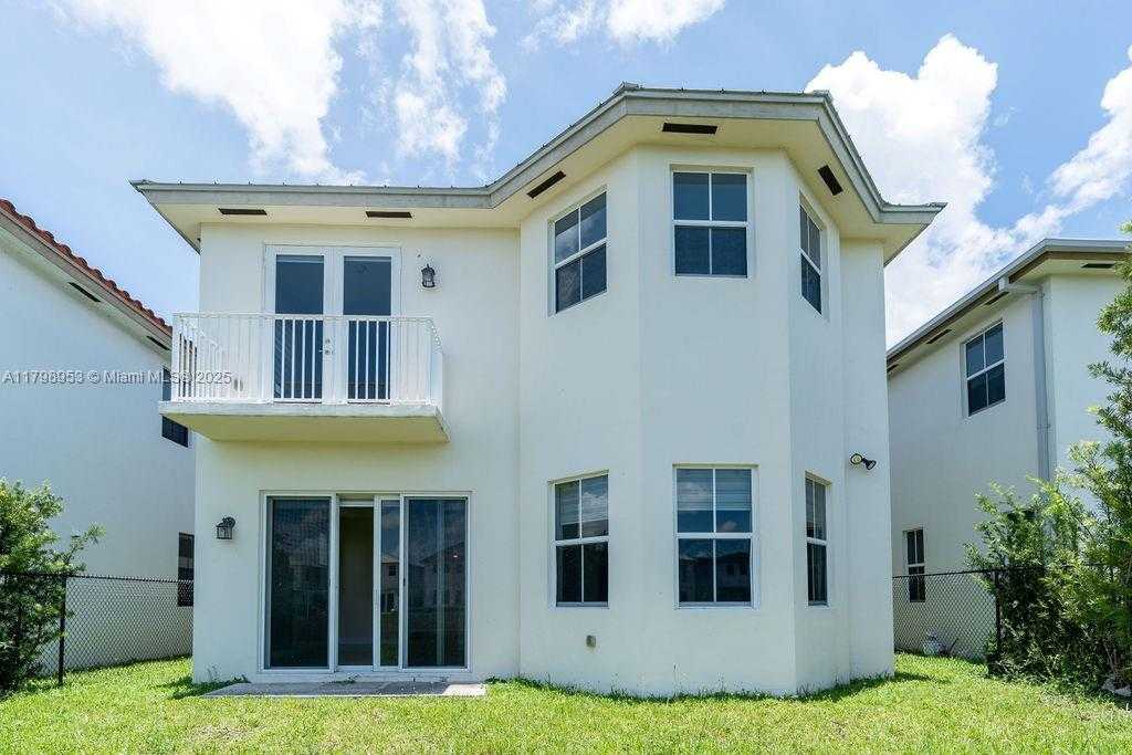 Small Image of 10464 NORTH WEST 70TH LN, Doral Number 28