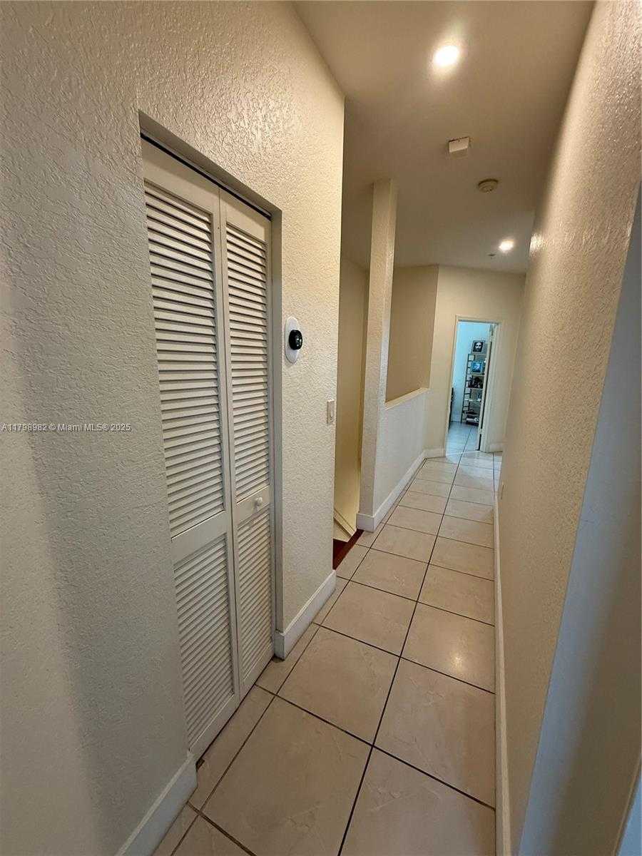 Small Image of 5660 NORTH WEST 115TH CT #212, Doral Number 13