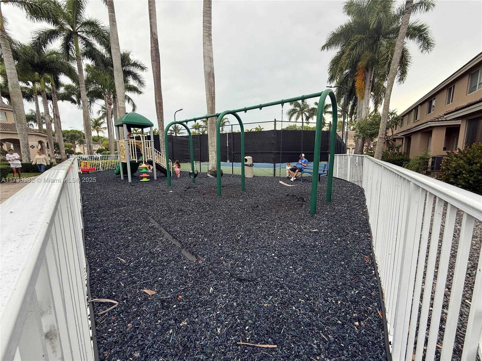 Small Image of 5660 NORTH WEST 115TH CT #212, Doral Number 29