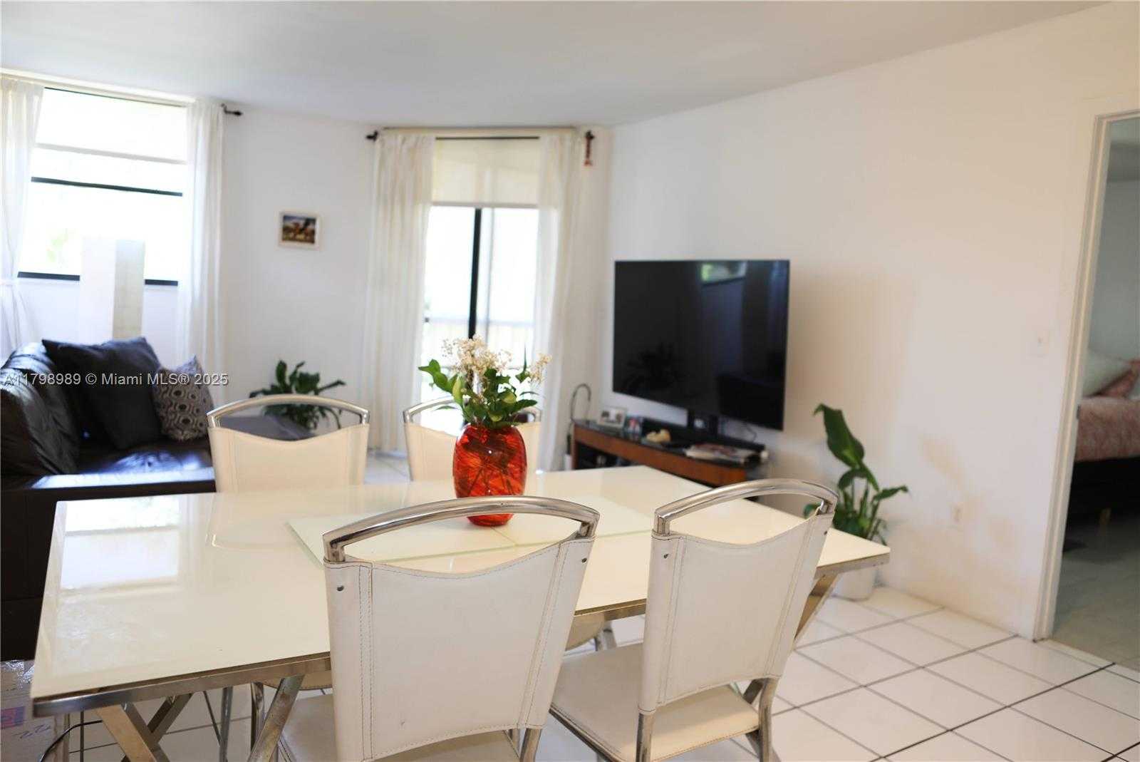 Small Image of 55 OCEAN LANE DR #3030, Key Biscayne Number 12
