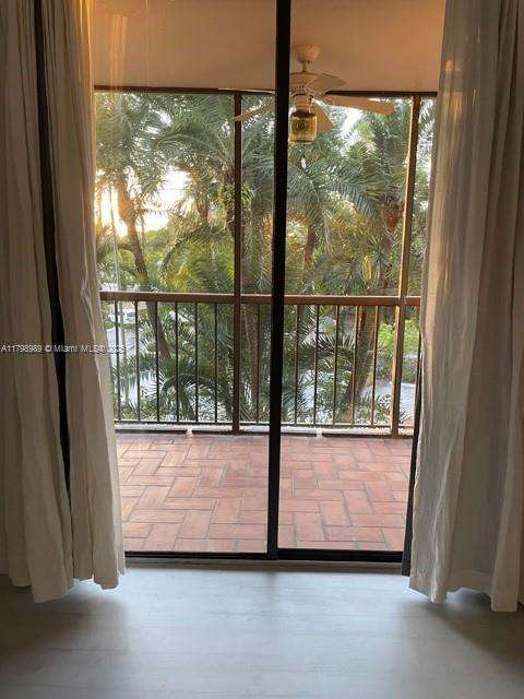 Small Image of 55 OCEAN LANE DR #3030, Key Biscayne Number 19