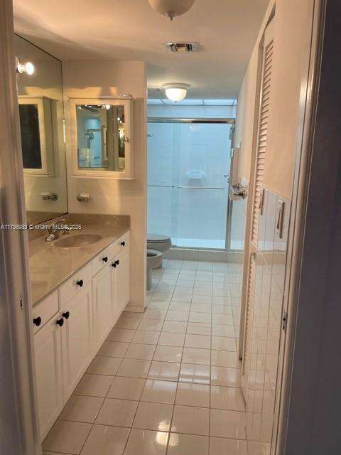 Small Image of 55 OCEAN LANE DR #3030, Key Biscayne Number 24