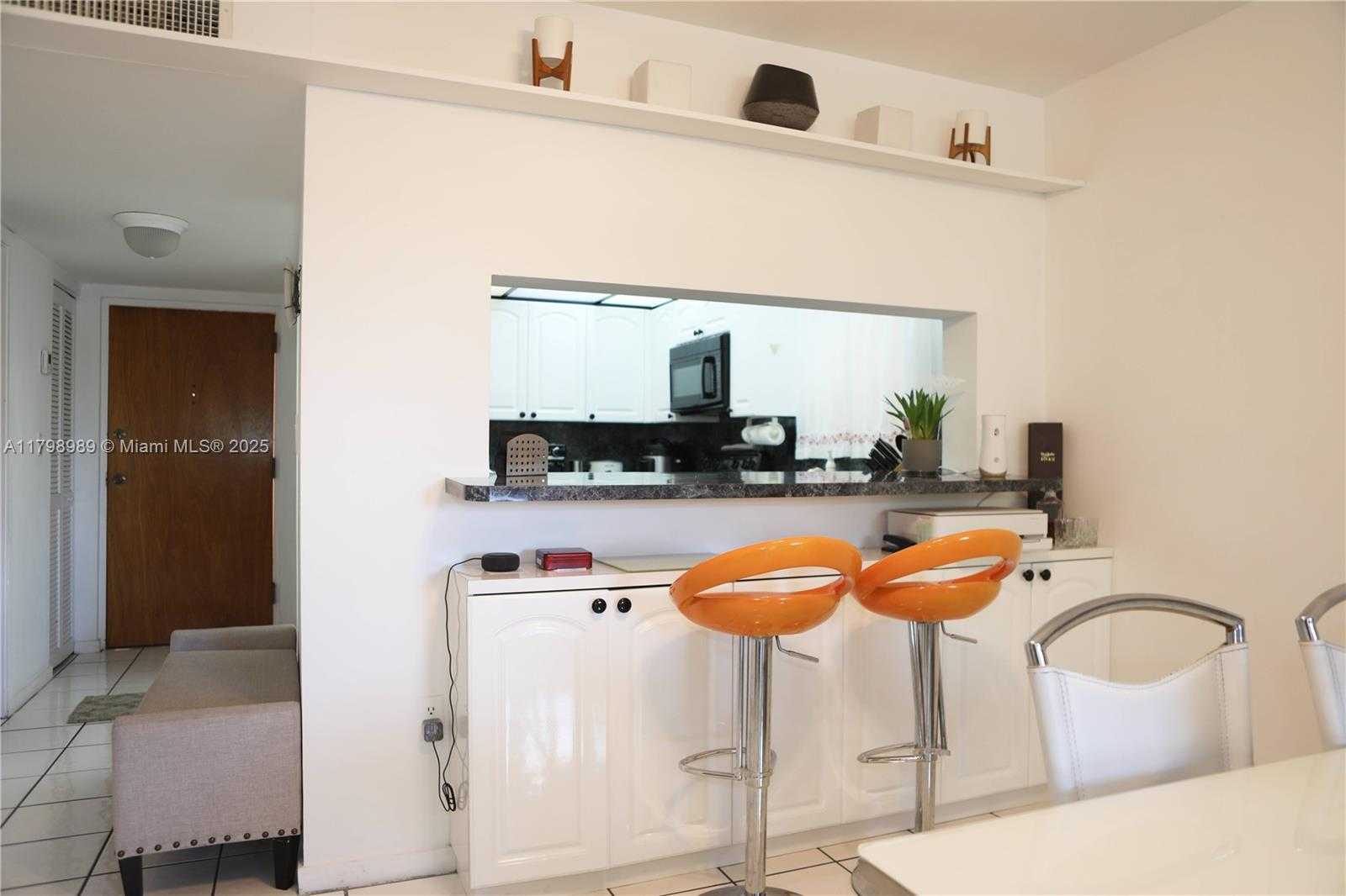 Small Image of 55 OCEAN LANE DR #3030, Key Biscayne Number 29