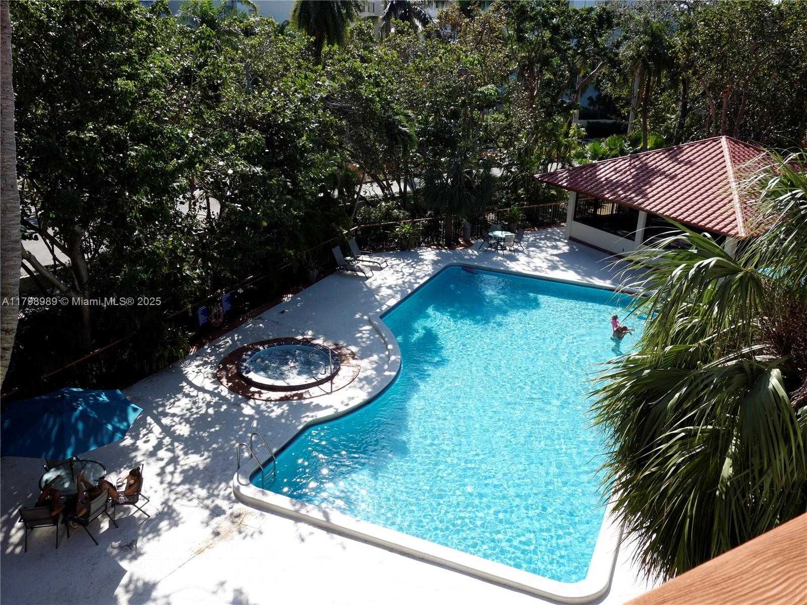Small Image of 55 OCEAN LANE DR #3030, Key Biscayne Number 39