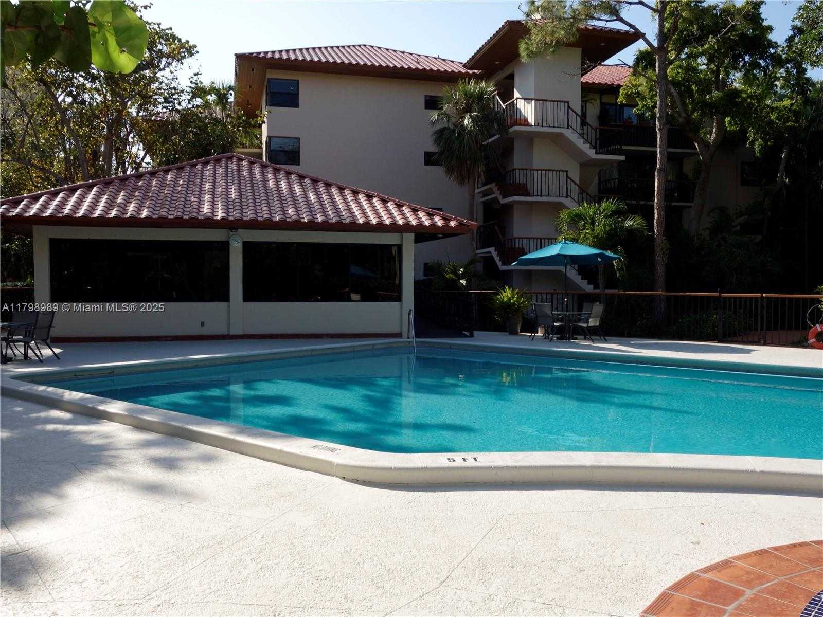 Small Image of 55 OCEAN LANE DR #3030, Key Biscayne Number 40