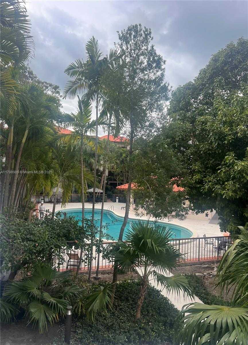 Small Image of 55 OCEAN LANE DR #3030, Key Biscayne Number 48