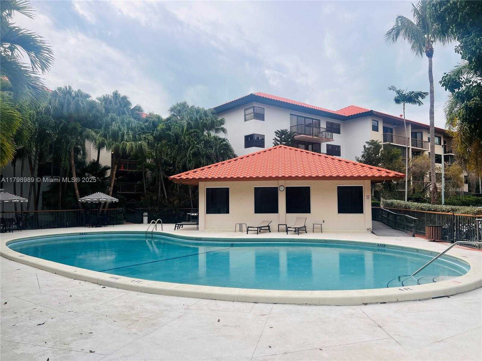 Small Image of 55 OCEAN LANE DR #3030, Key Biscayne Number 49