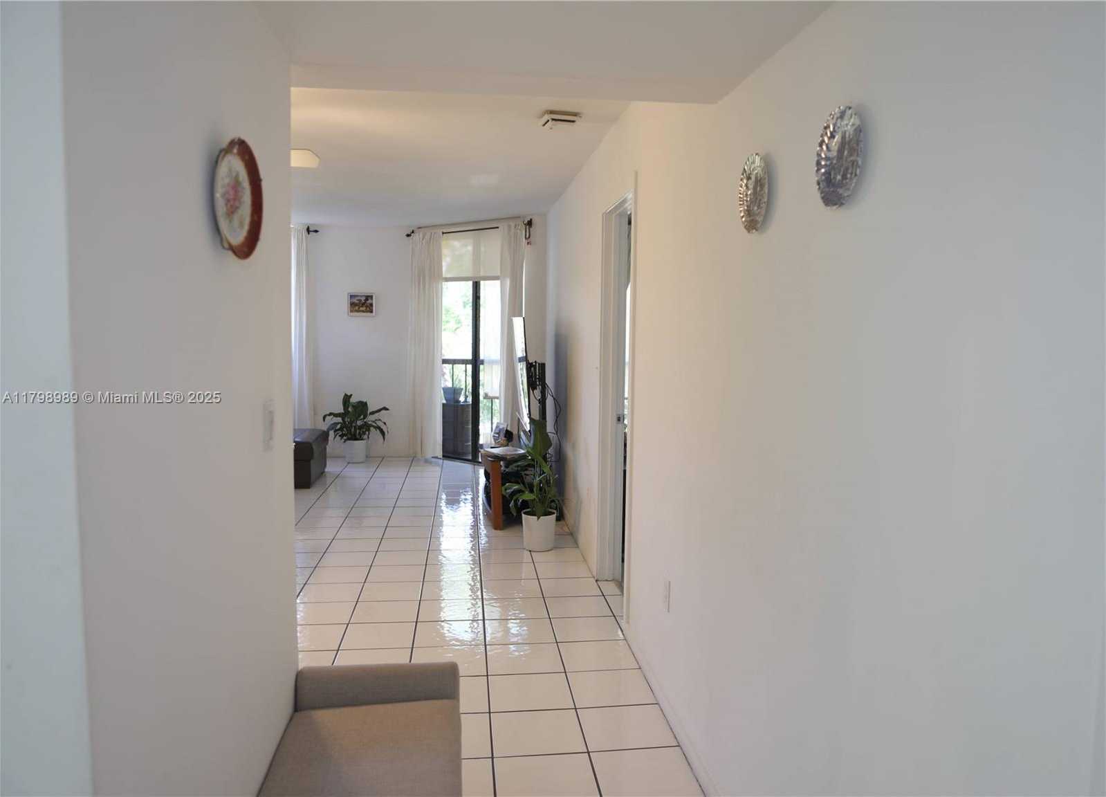 Small Image of 55 OCEAN LANE DR #3030, Key Biscayne Number 7
