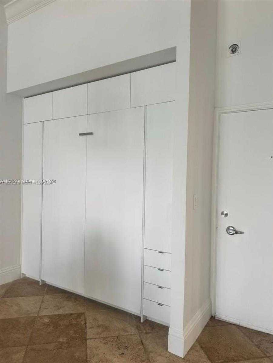 Small Image of 6770 INDIAN CREEK DR #TSB, Miami Beach Number 5