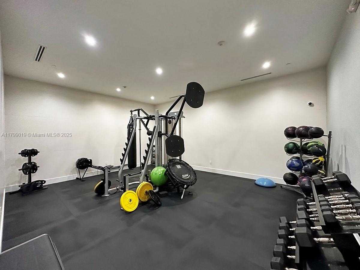 Small Image of 801 BRICKELL KEY BLVD #802, Miami Number 23