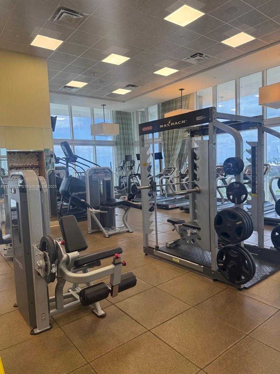 Small Image of 50 BISCAYNE BLVD #2204, Miami Number 5