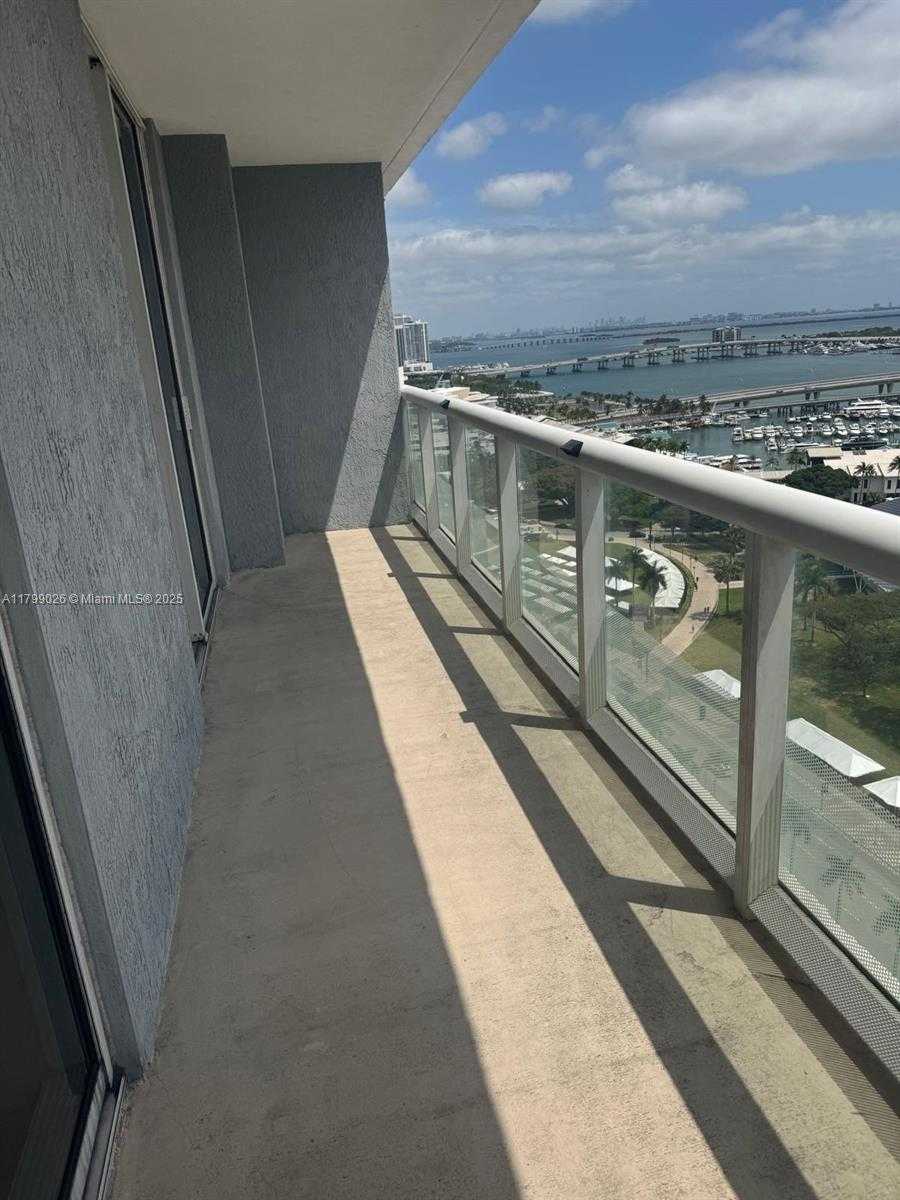 Small Image of 50 BISCAYNE BLVD #2204, Miami Number 7