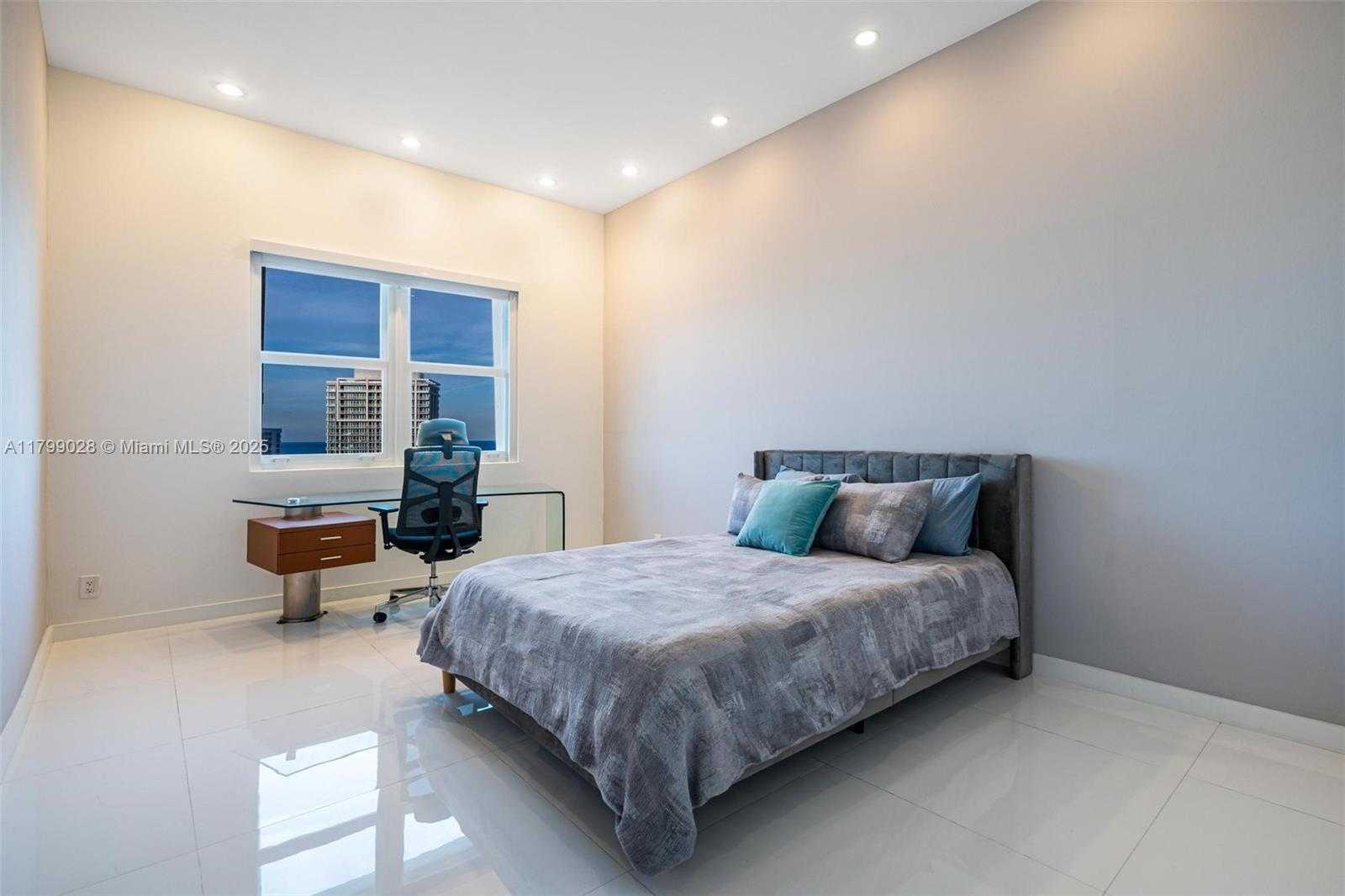 Small Image of 6770 INDIAN CREEK DR #TS-P, Miami Beach Number 14