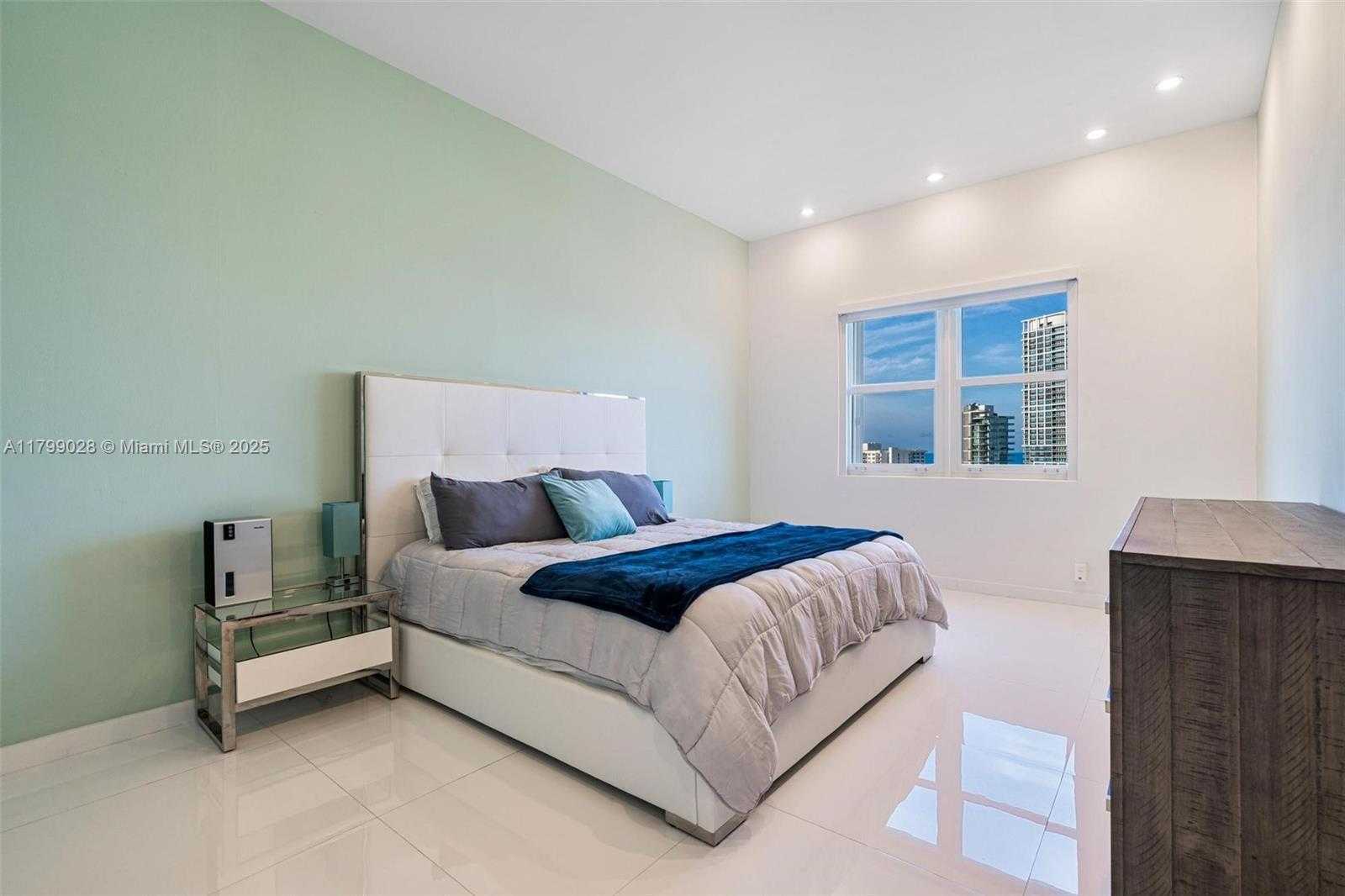 Small Image of 6770 INDIAN CREEK DR #TS-P, Miami Beach Number 15
