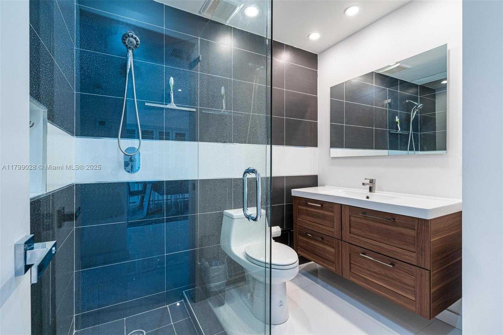Small Image of 6770 INDIAN CREEK DR #TS-P, Miami Beach Number 9