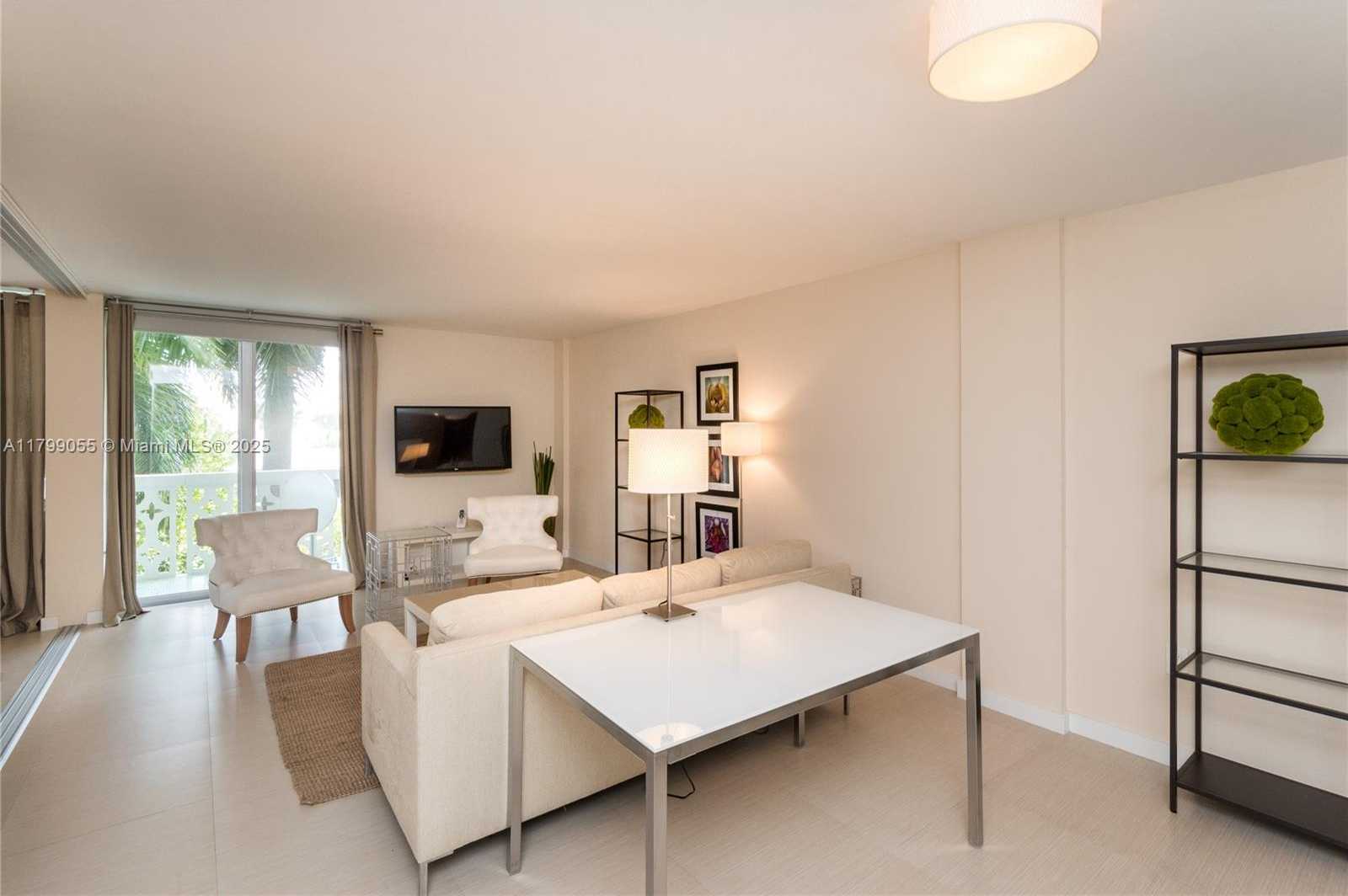 Small Image of 1020 MERIDIAN AVE #307, Miami Beach Number 5
