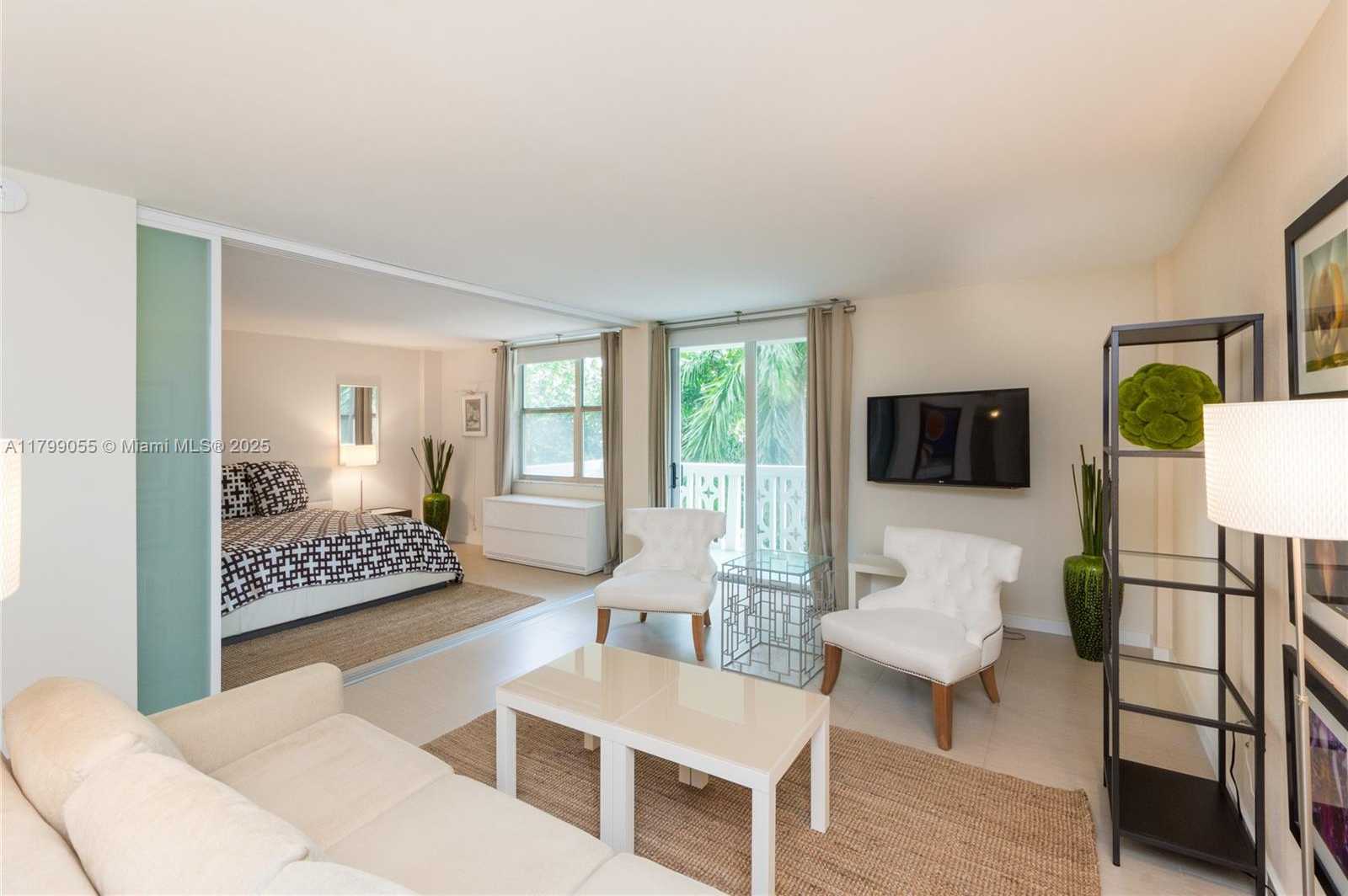 Small Image of 1020 MERIDIAN AVE #307, Miami Beach Number 8