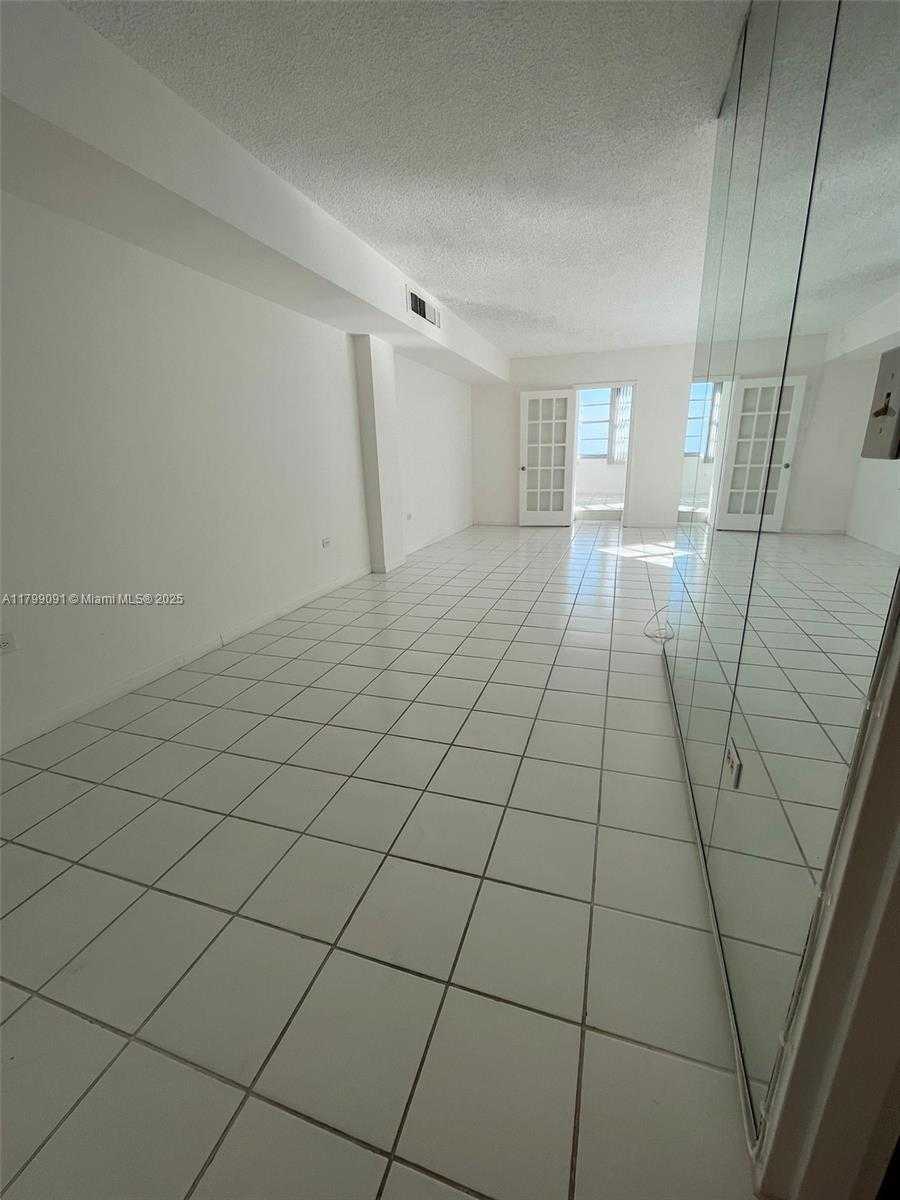 Small Image of 801 BRICKELL BAY DR #1567, Miami Number 14