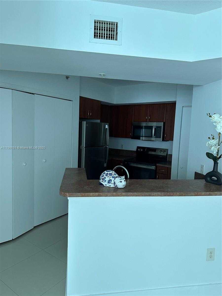 Small Image of 9201 COLLINS AVE #524, Surfside Number 22