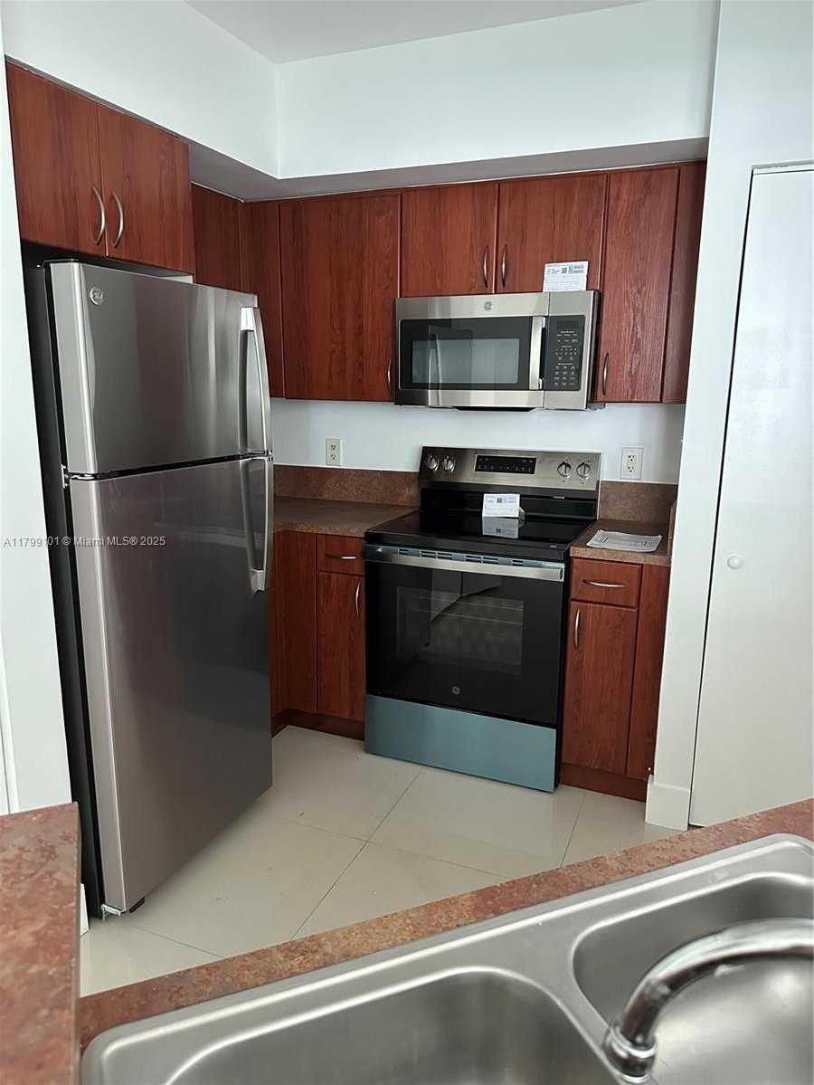 Small Image of 9201 COLLINS AVE #524, Surfside Number 23