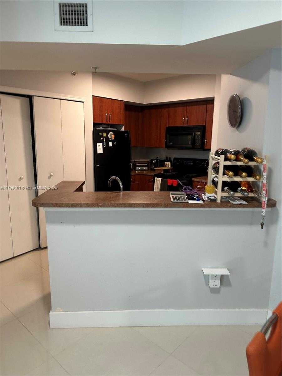 Small Image of 9201 COLLINS AVE #524, Surfside Number 6