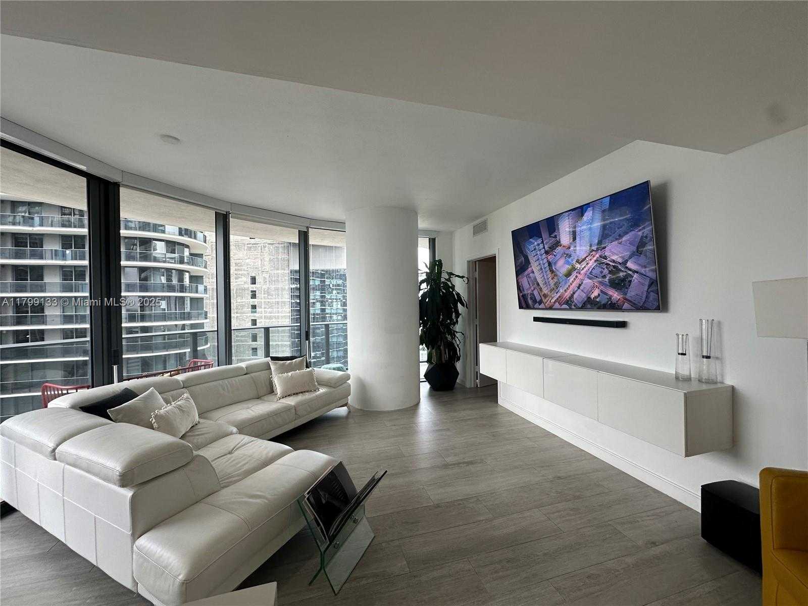 Small Image of 45 SOUTH WEST 9TH ST #2501, Miami Number 4