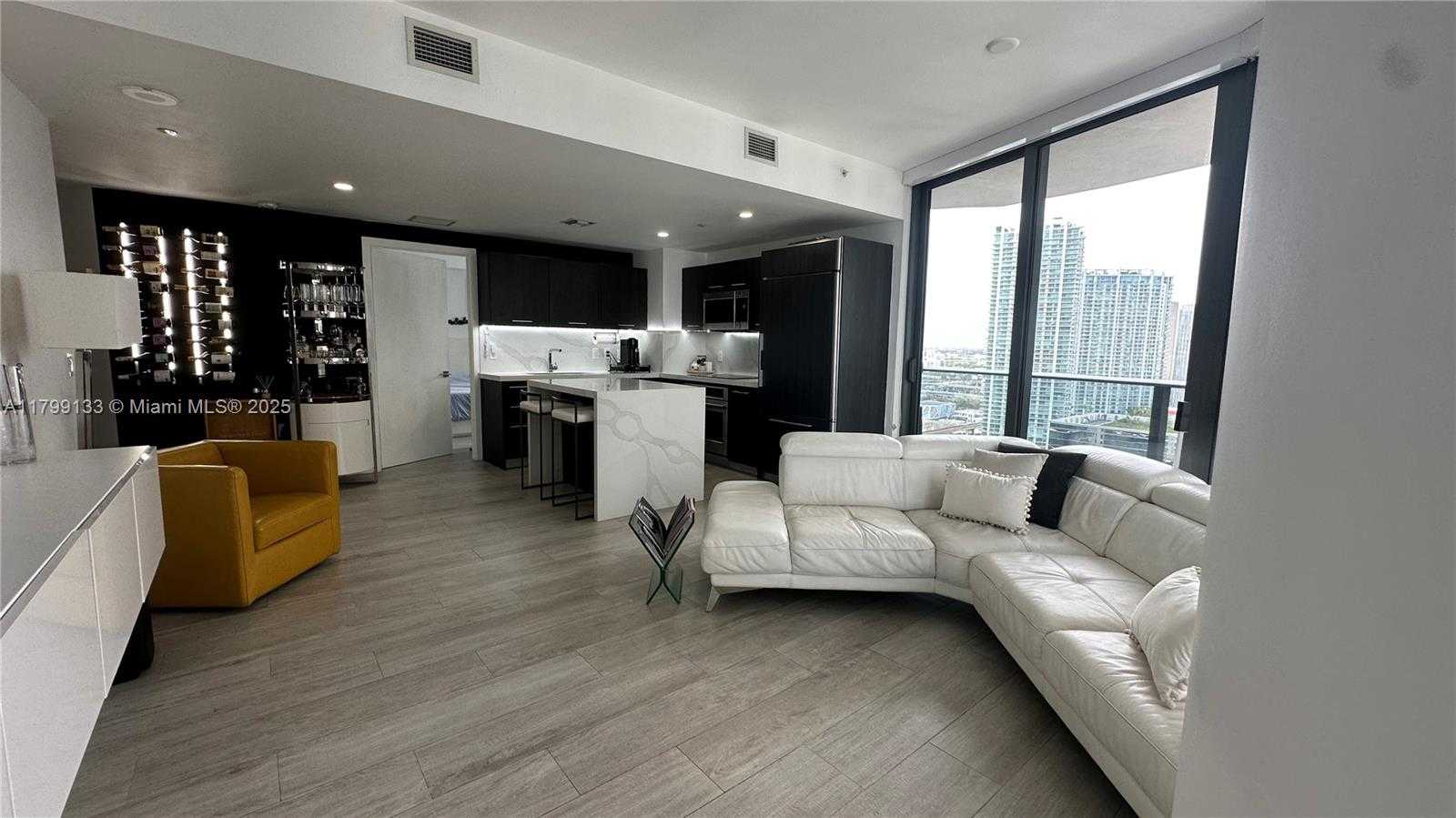 Small Image of 45 SOUTH WEST 9TH ST #2501, Miami Number 5