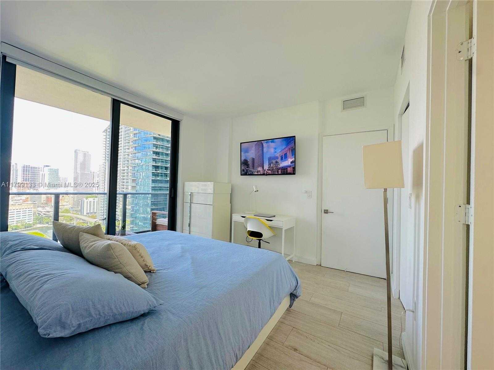 Small Image of 45 SOUTH WEST 9TH ST #2501, Miami Number 7