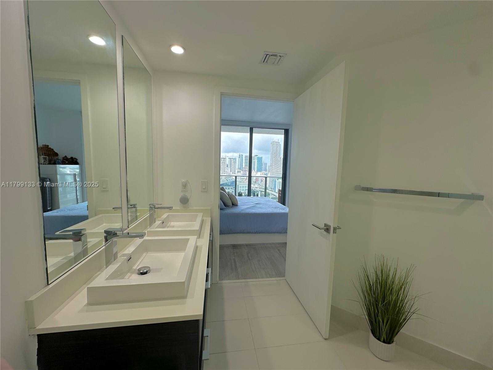 Small Image of 45 SOUTH WEST 9TH ST #2501, Miami Number 9