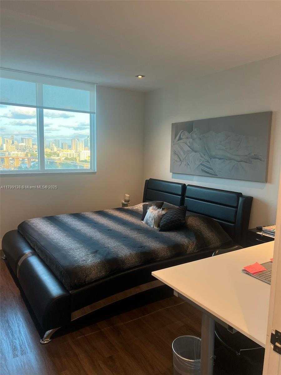 Small Image of 1861 NORTH WEST S RIVER DR #1809, Miami Number 14