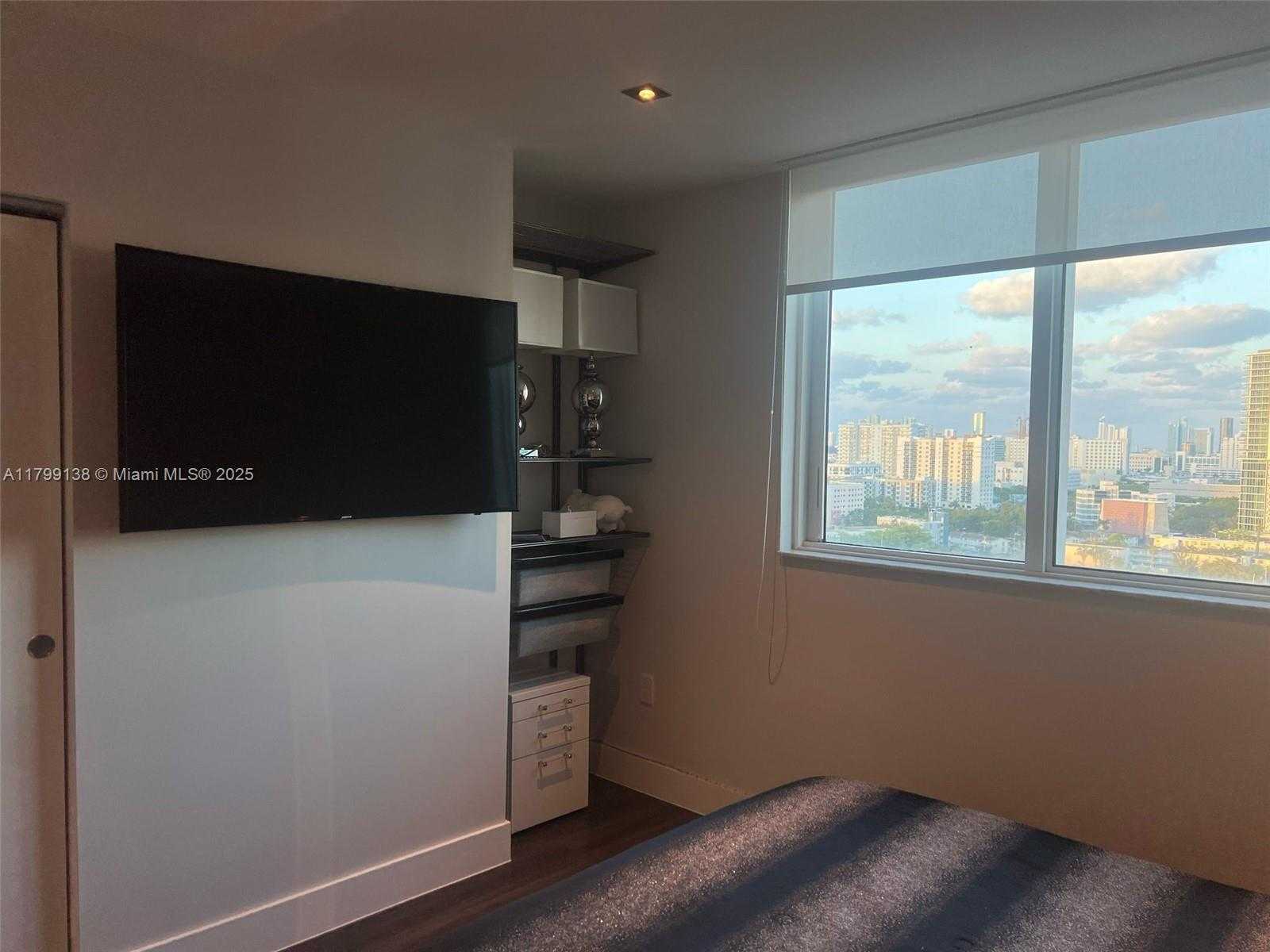 Small Image of 1861 NORTH WEST S RIVER DR #1809, Miami Number 15