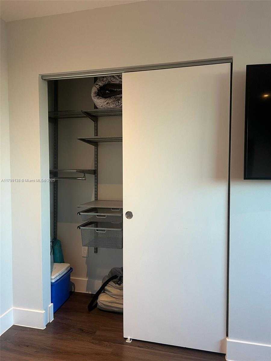 Small Image of 1861 NORTH WEST S RIVER DR #1809, Miami Number 16