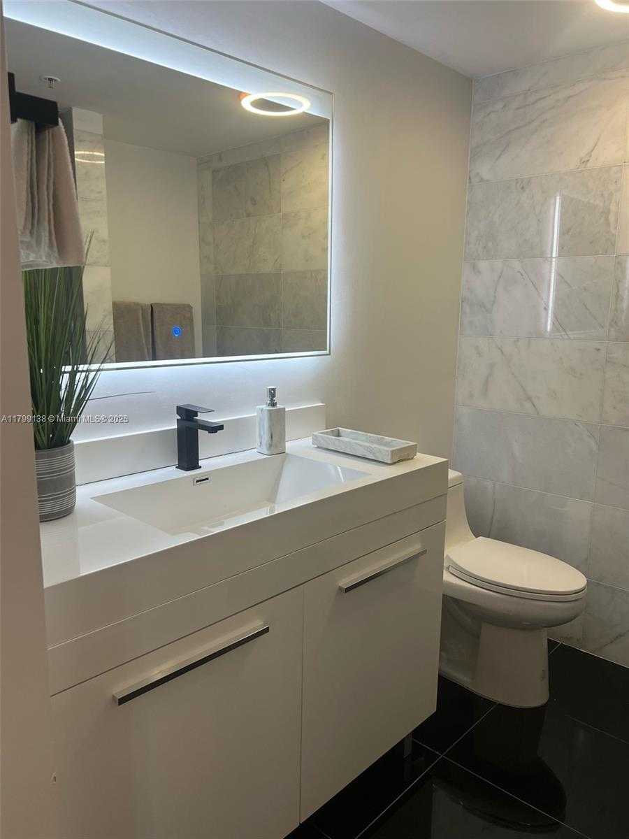 Small Image of 1861 NORTH WEST S RIVER DR #1809, Miami Number 22
