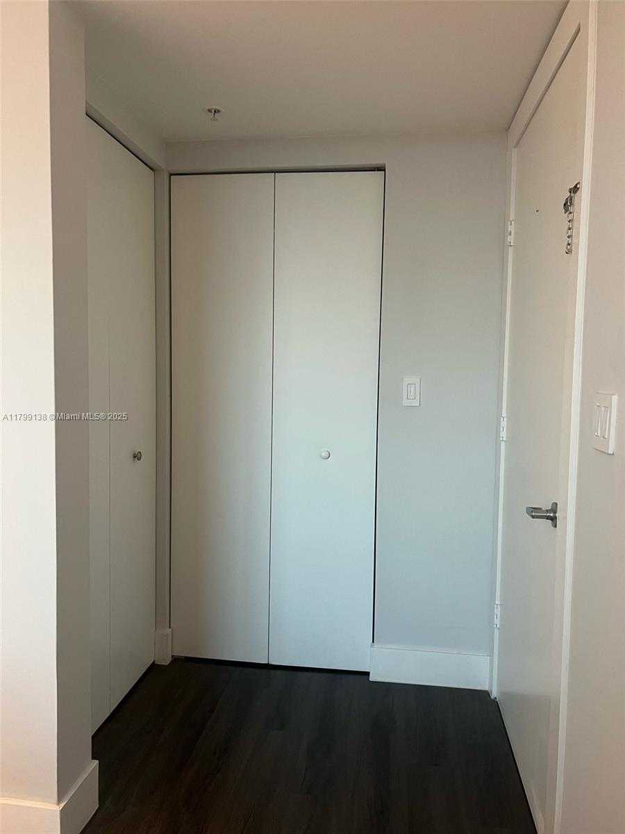 Small Image of 1861 NORTH WEST S RIVER DR #1809, Miami Number 39